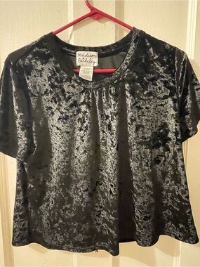 Madison & Berkeley Black Crushed Velvet Short Sleeve Tee